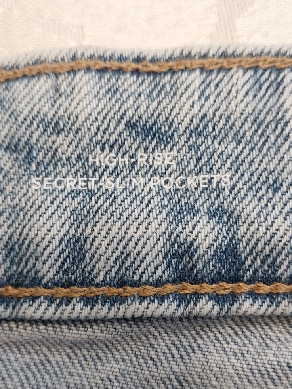 Old Navy NWT High-Rise Secret Slim Denim Skirt Women's Size 12 Light Denim Wash